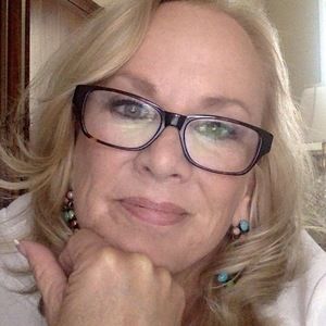 Meet your Posher, Renee